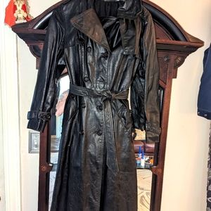 Vintage Spy black leather Trench coat WILSONS 1979 Womens